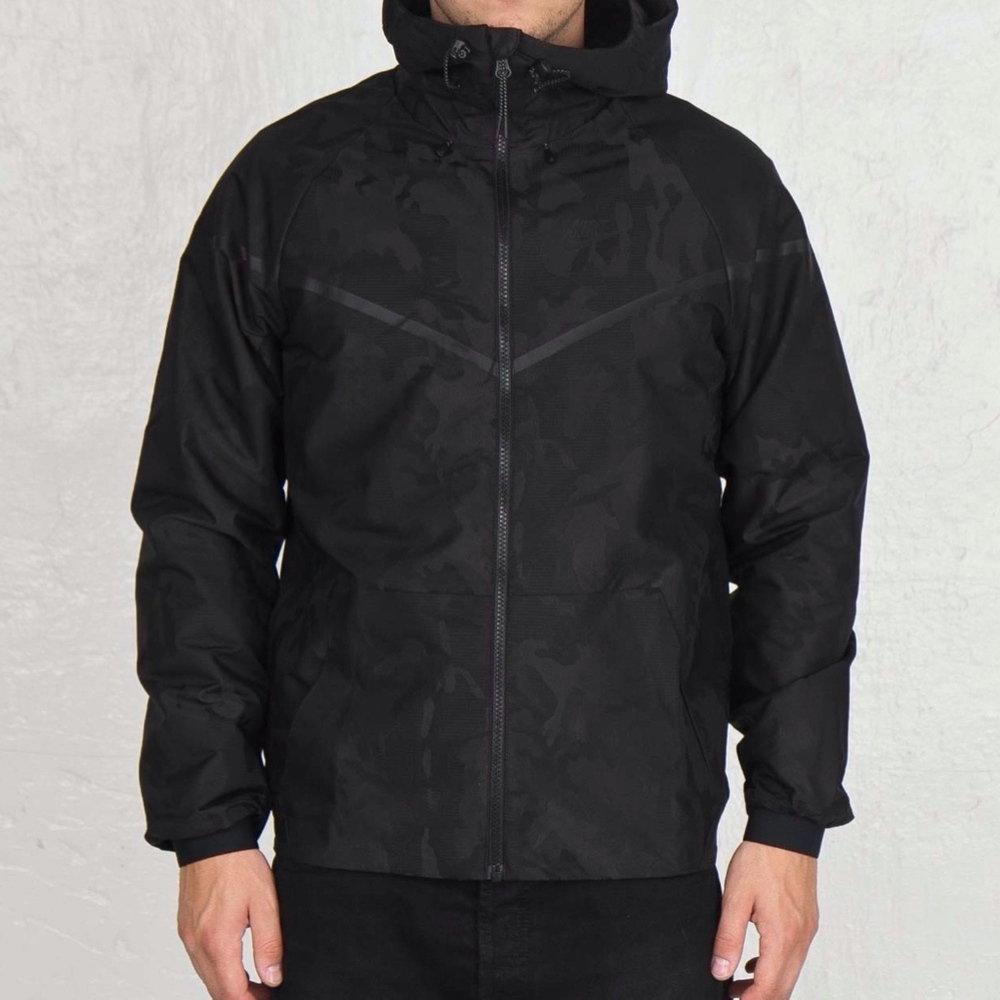 Men Nike Light weight Jacket